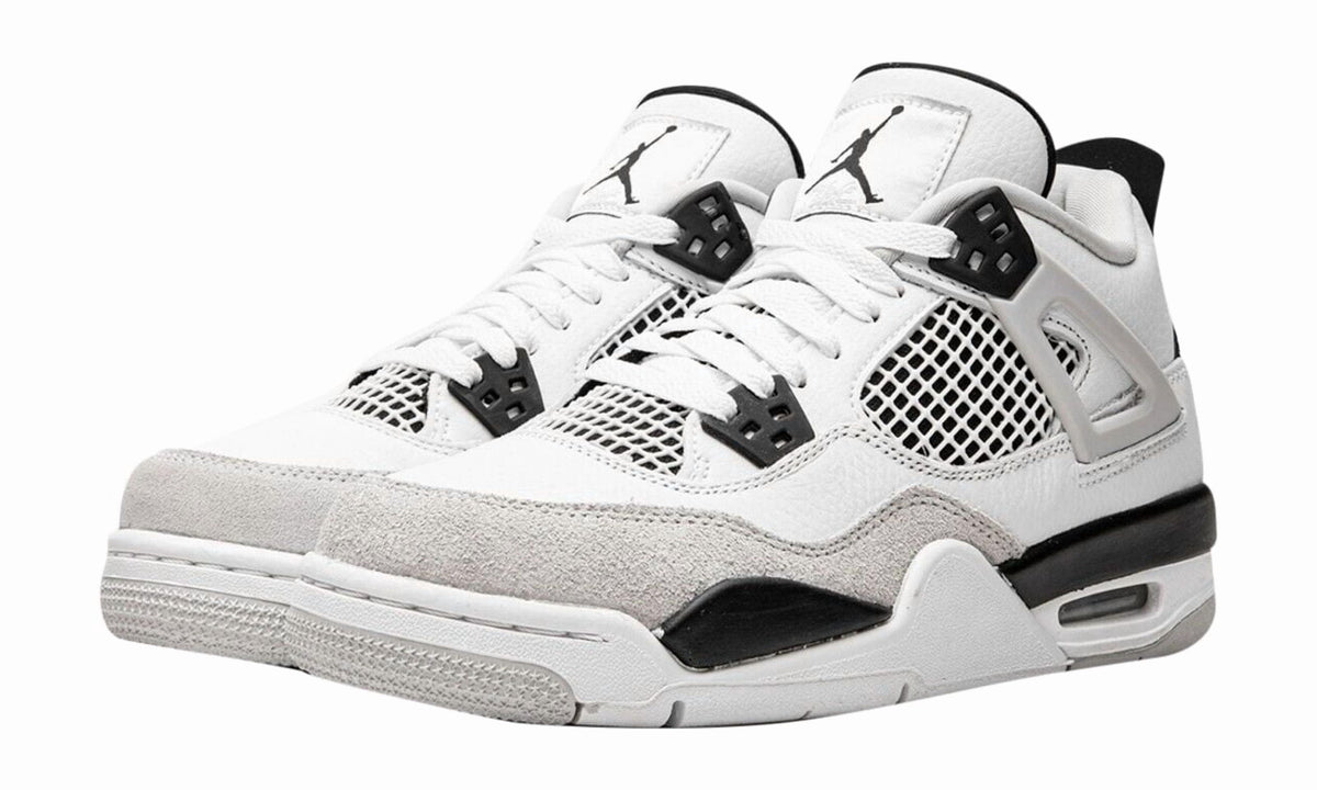 (GS) Air Jordan 4 Retro 'Military Black' (2022) 408452-111
