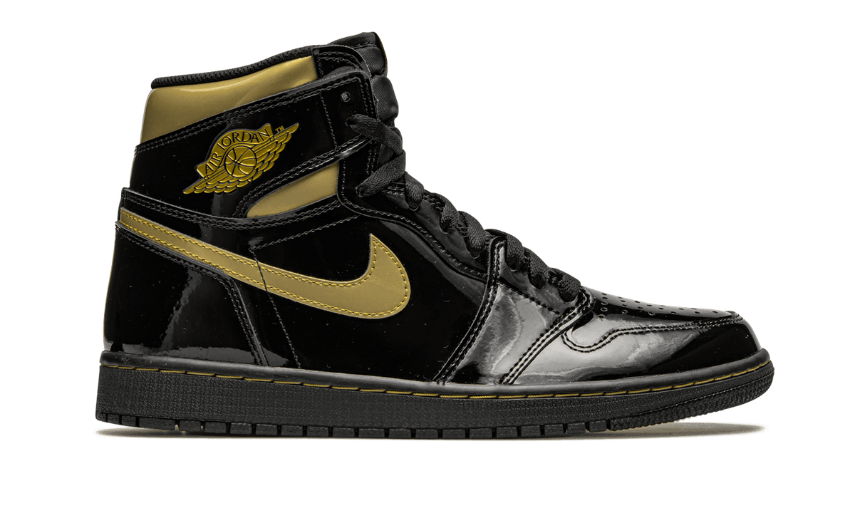 Jordan MENS Air Jordan 1 Retro High OG "Black Metallic Gold" 555088 032 from Stadium Goods