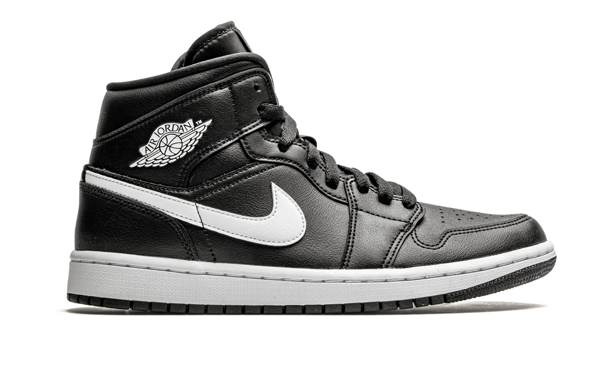 JORDAN WOMENS AIR JORDAN 1 MID Womens "Black / White" BQ6472 011 BQ6472 011 from Stadium Goods