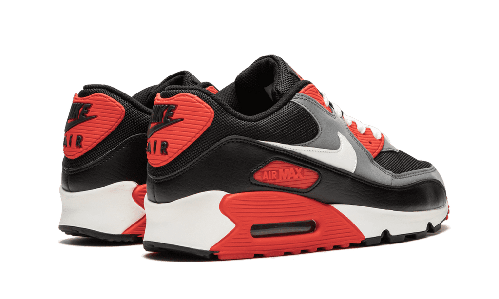 NIKE MENS Air Max 90 Classic 345188 001 from Stadium Goods