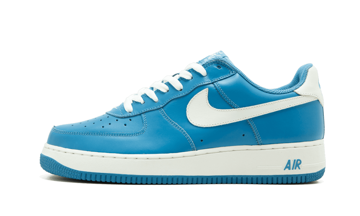 NIKE MENS Air Force 1 "UNC" 306353 411 306353 411 from Stadium Goods