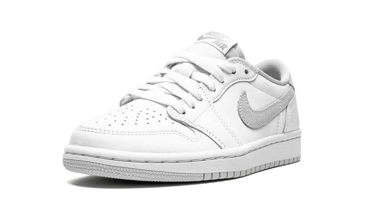 Jordan WOMENS AIR JORDAN 1 LO OG WMNS "Neutral Grey" CZ0775 100 from Stadium Goods