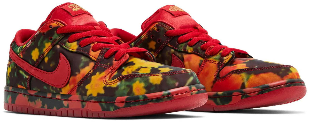 Nike SB Dunk Low The Wizard of Oz Poppy Field