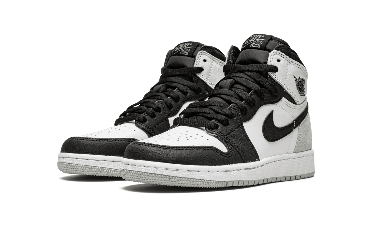 Jordan GRADE SCHOOL Jordan 1 Retro High OG GS "Stage Haze" 575441 108 from Stadium Goods